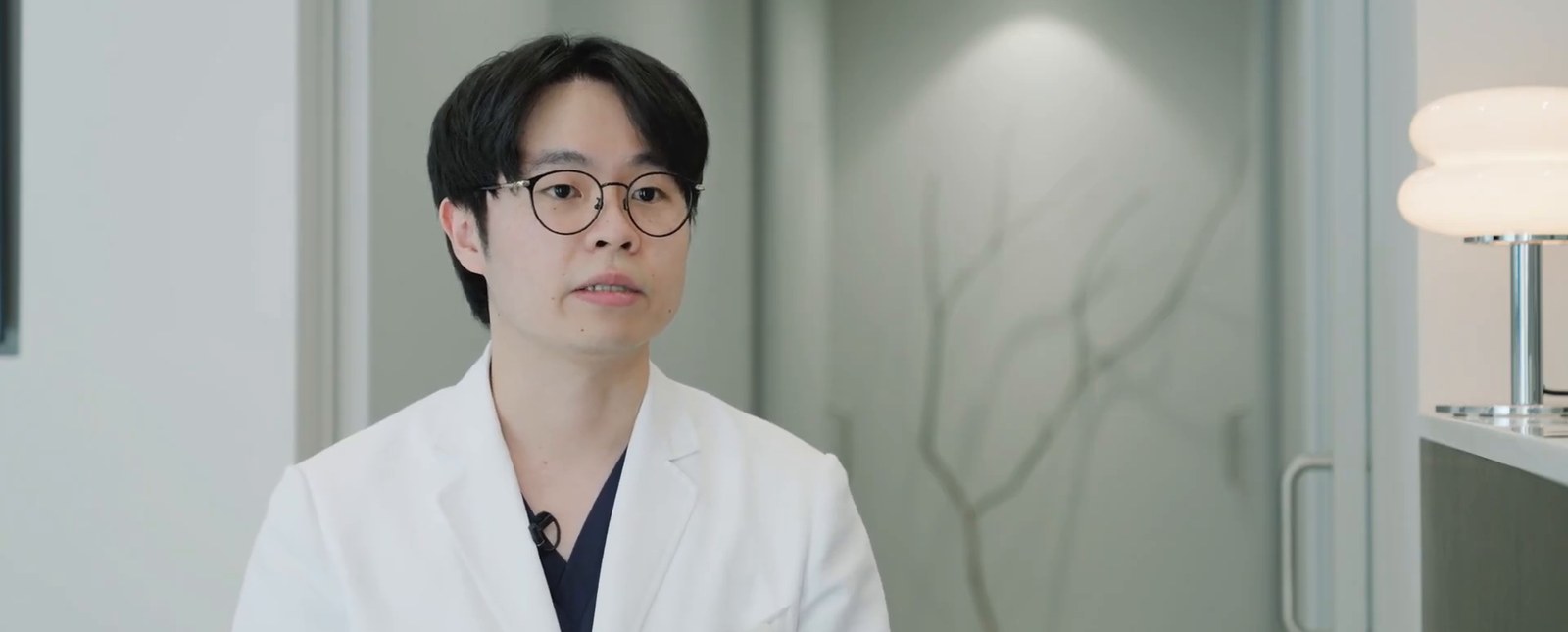 오초한의원 · 황성호 원장 인터뷰 장면